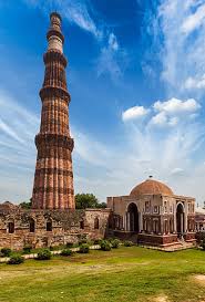 Qutub Minar Delhi travel with OM Tours & Travels